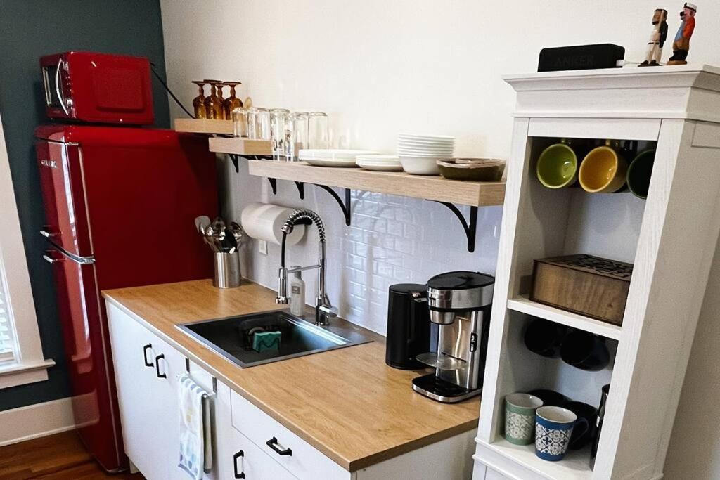 Apartment Fiesinger House - Private 3-bd Unit In Historic Home, Downtown Sandusky